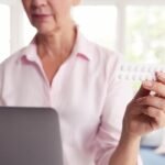 Anvisa aprova primeiro medicamento não hormonal para sintomas da menopausa